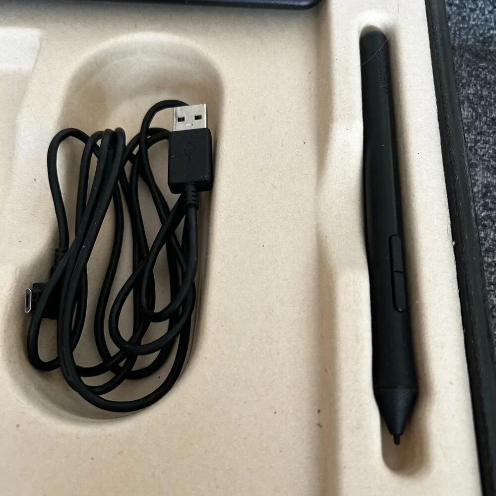 WACOM INTUOS
